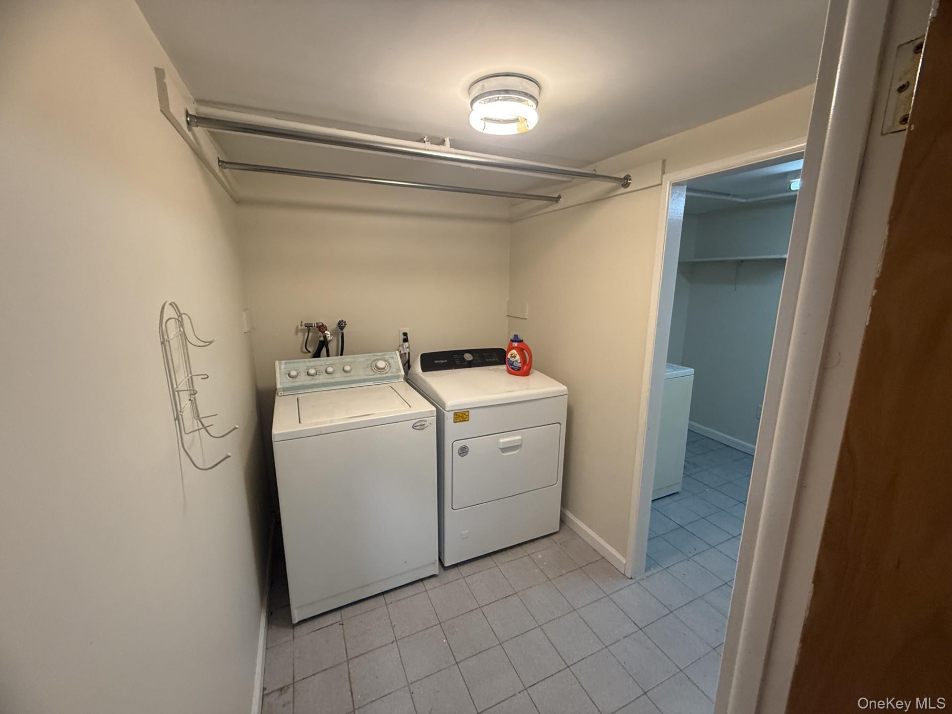 #20 photo, 147 Primrose Drive, New Hyde Park , NY 11040