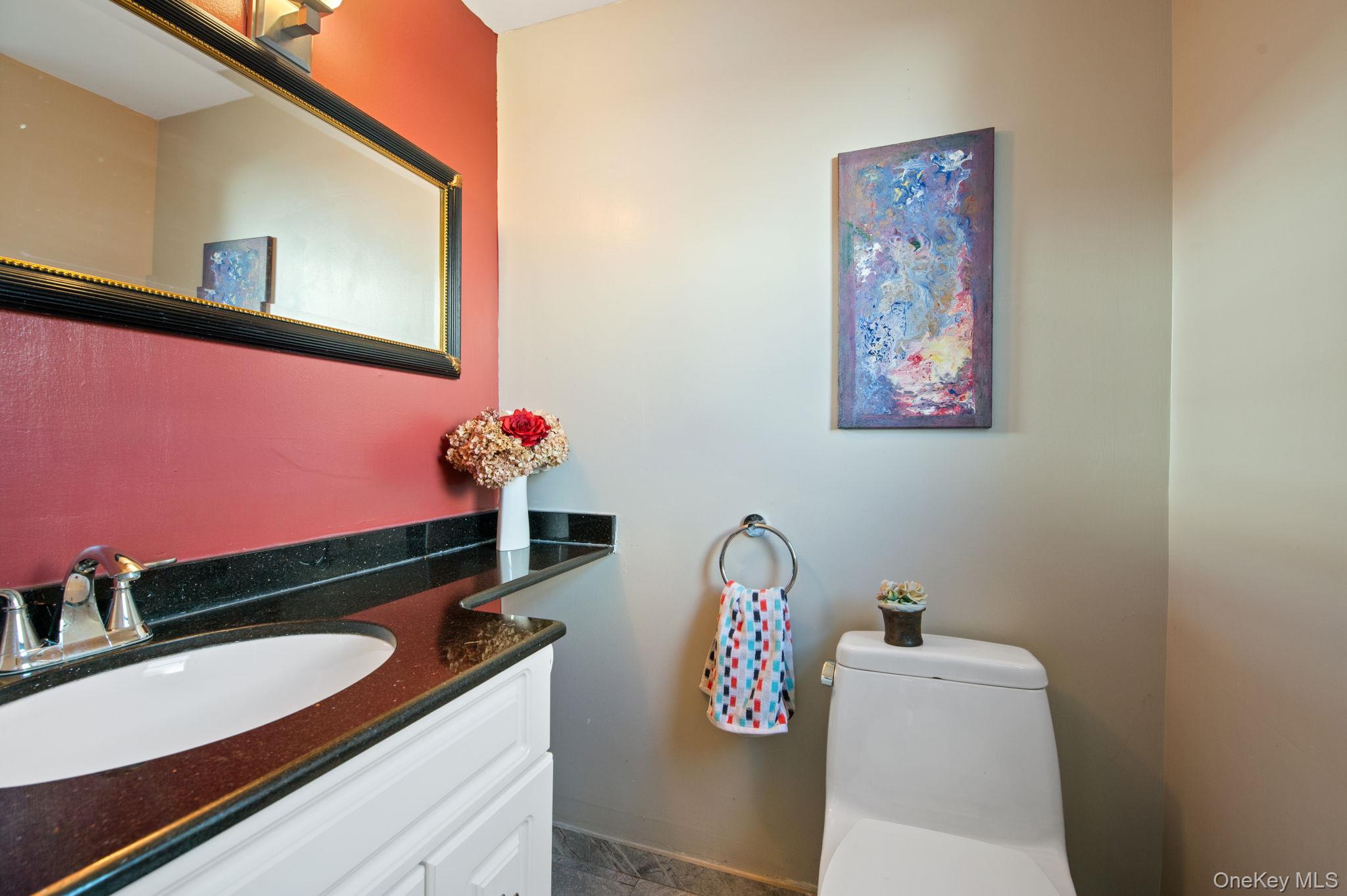 #11 photo, 89 Nottingham Road, Manhasset Hills , NY 11040