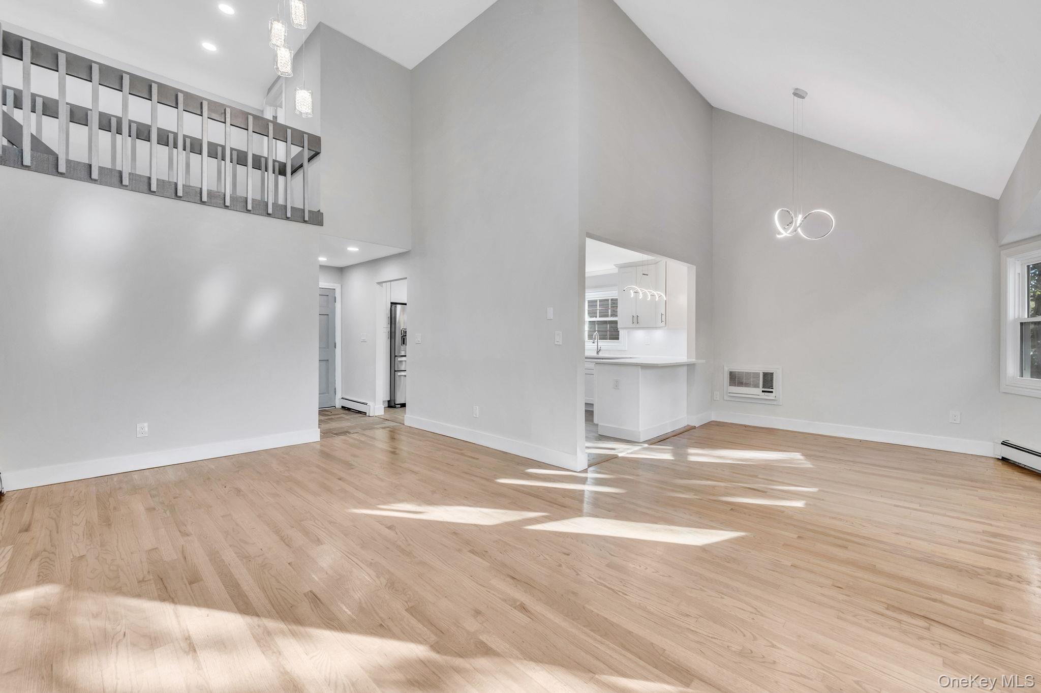 #4 photo, 28 Sanford Street, South Huntington , NY 11746