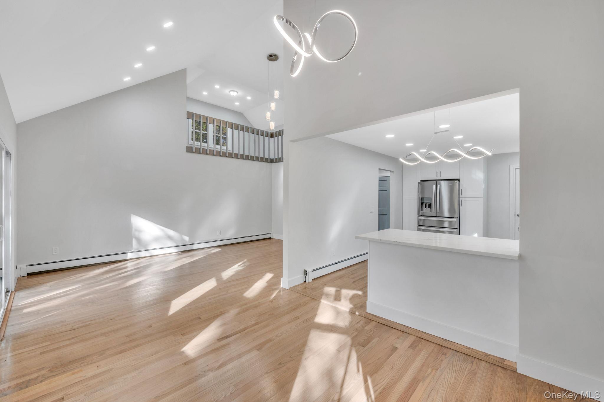 #7 photo, 28 Sanford Street, South Huntington , NY 11746