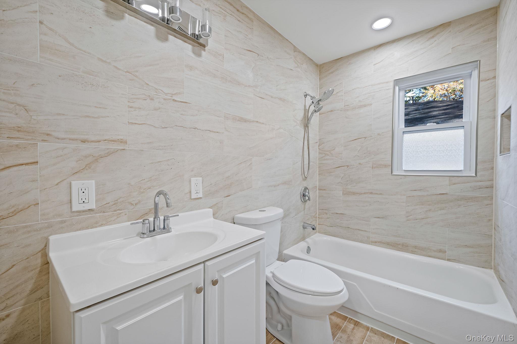 #9 photo, 28 Sanford Street, South Huntington , NY 11746