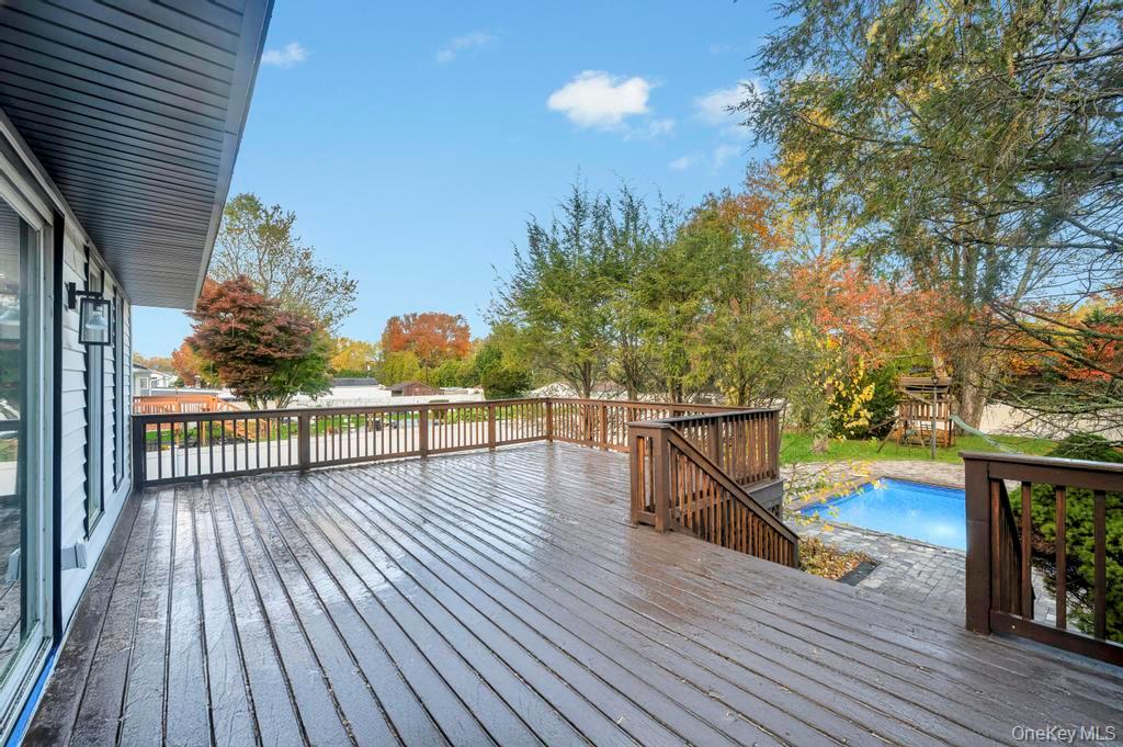 #11 photo, 29 Dillon Drive, Dix Hills , NY 11746