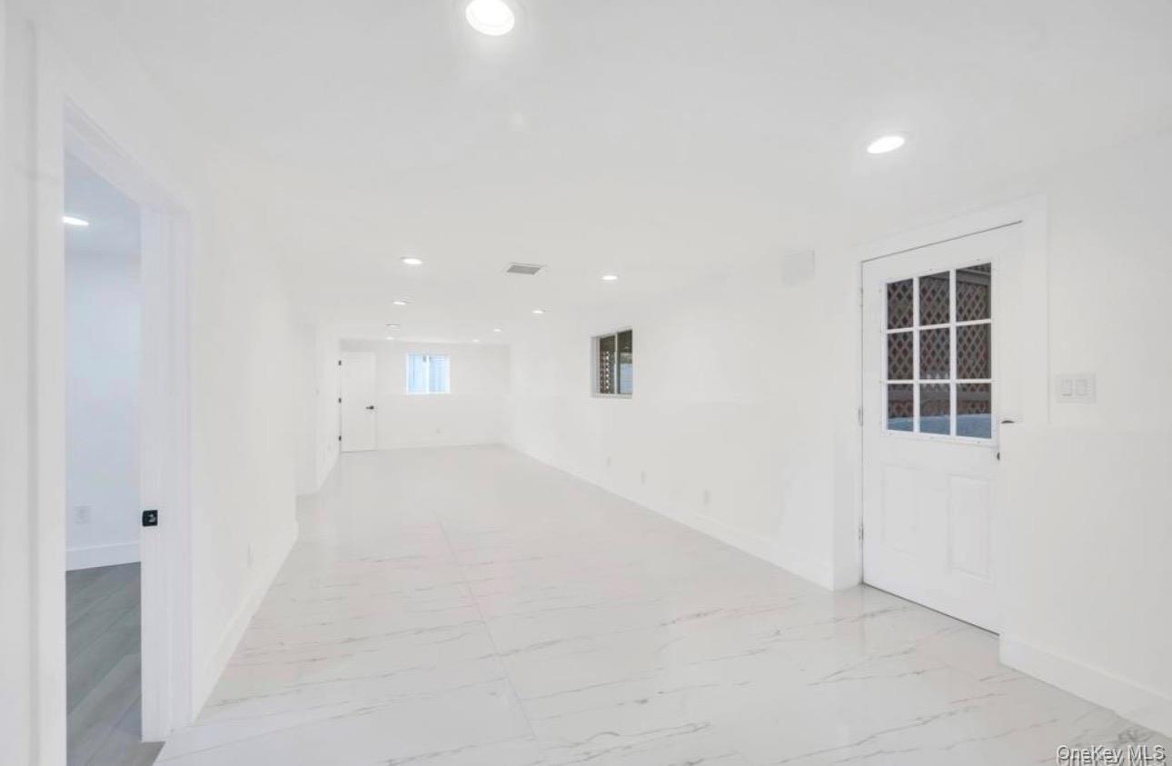 #19 photo, 29 Dillon Drive, Dix Hills , NY 11746