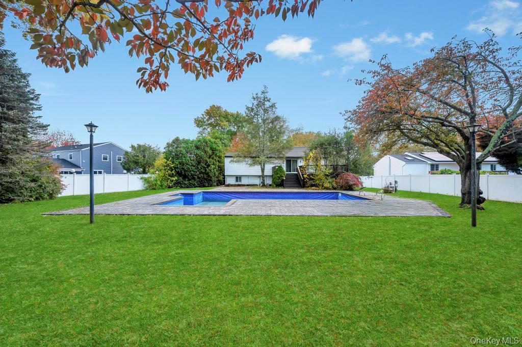 #7 photo, 29 Dillon Drive, Dix Hills , NY 11746