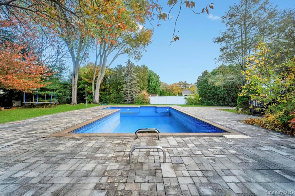 #8 photo, 29 Dillon Drive, Dix Hills , NY 11746