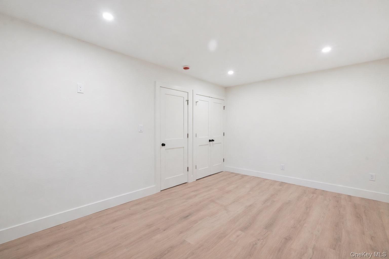 #11 photo, 2531 Jerusalem Avenue, מחוז נסאו North Bellmore , NY 11710