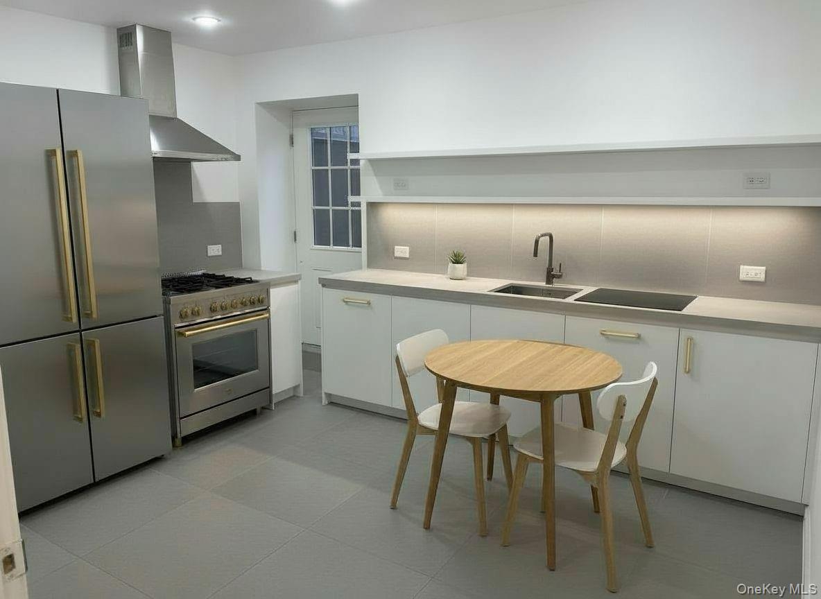 #16 photo, 75-58 113th Street, كوينز Forest Hills , NY 11375