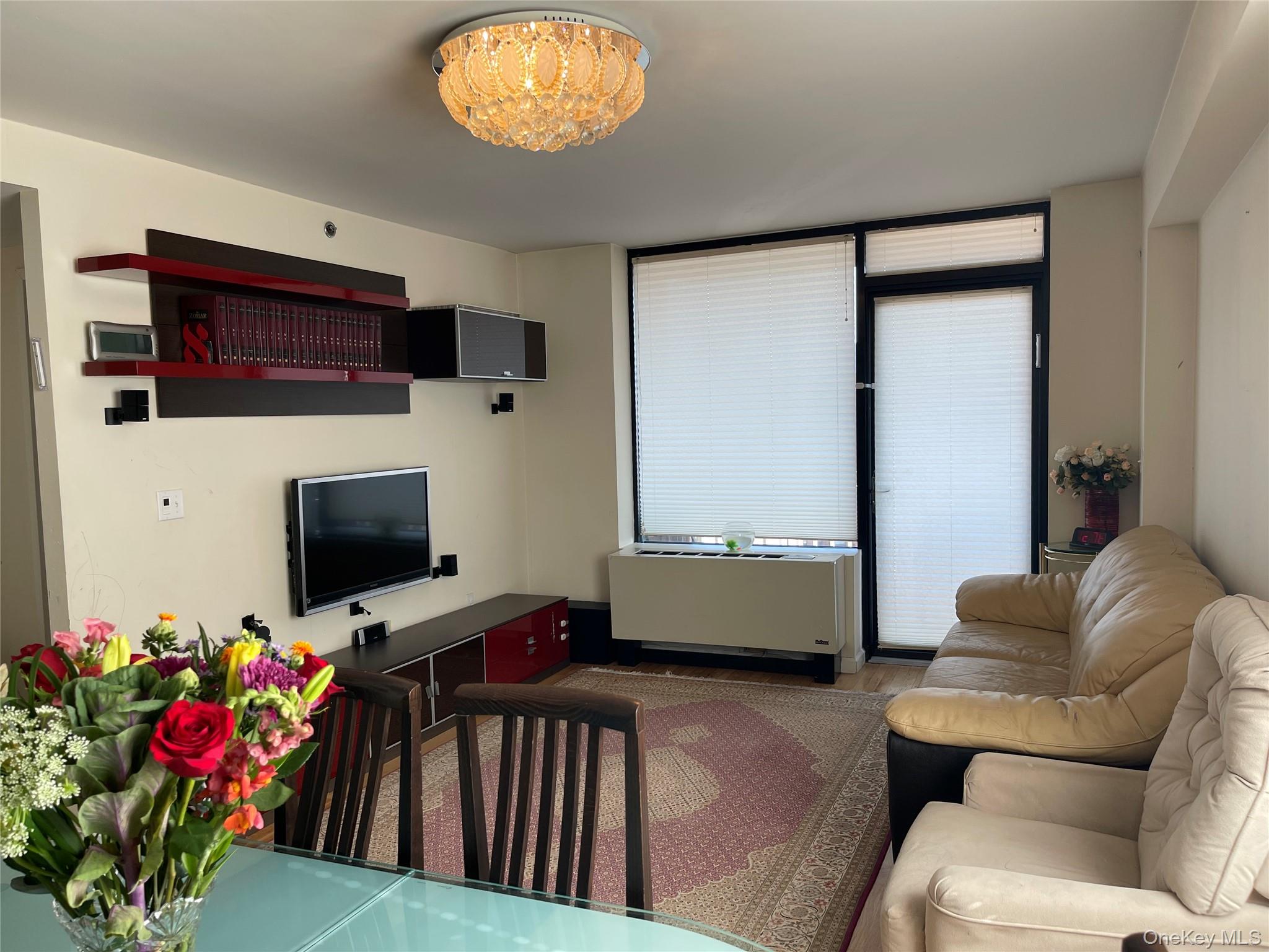 #15 photo, 116-24 GROSVENOR Lane, Kew Gardens , NY 11415