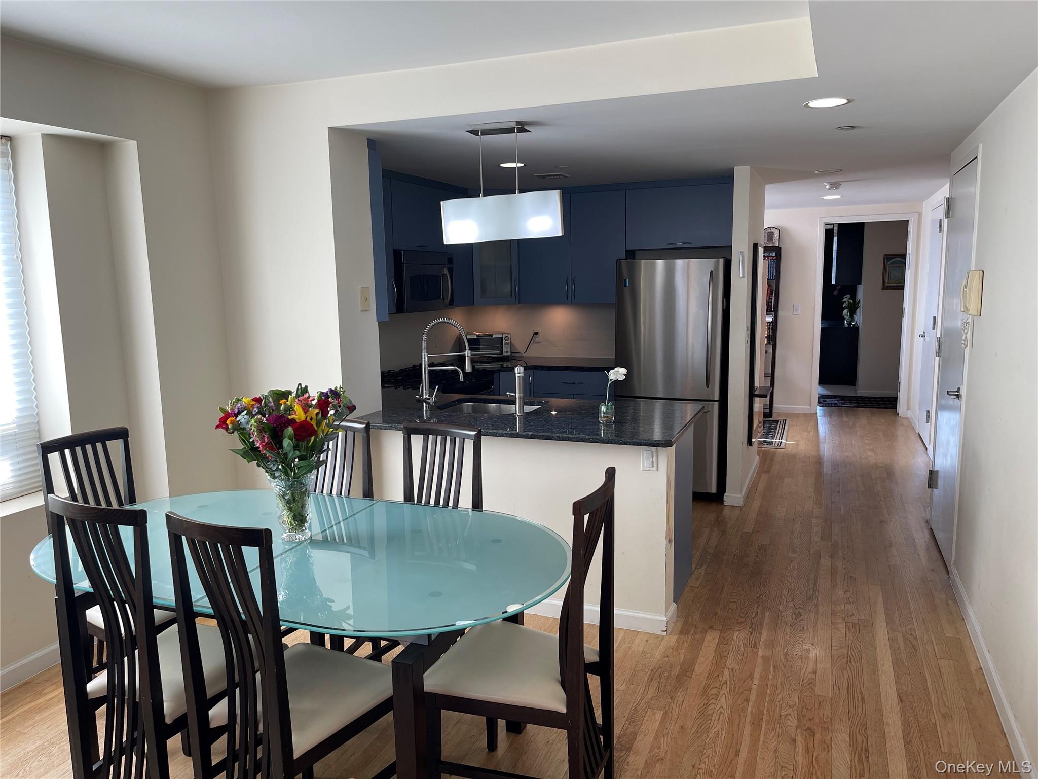 #20 photo, 116-24 GROSVENOR Lane, Kew Gardens , NY 11415