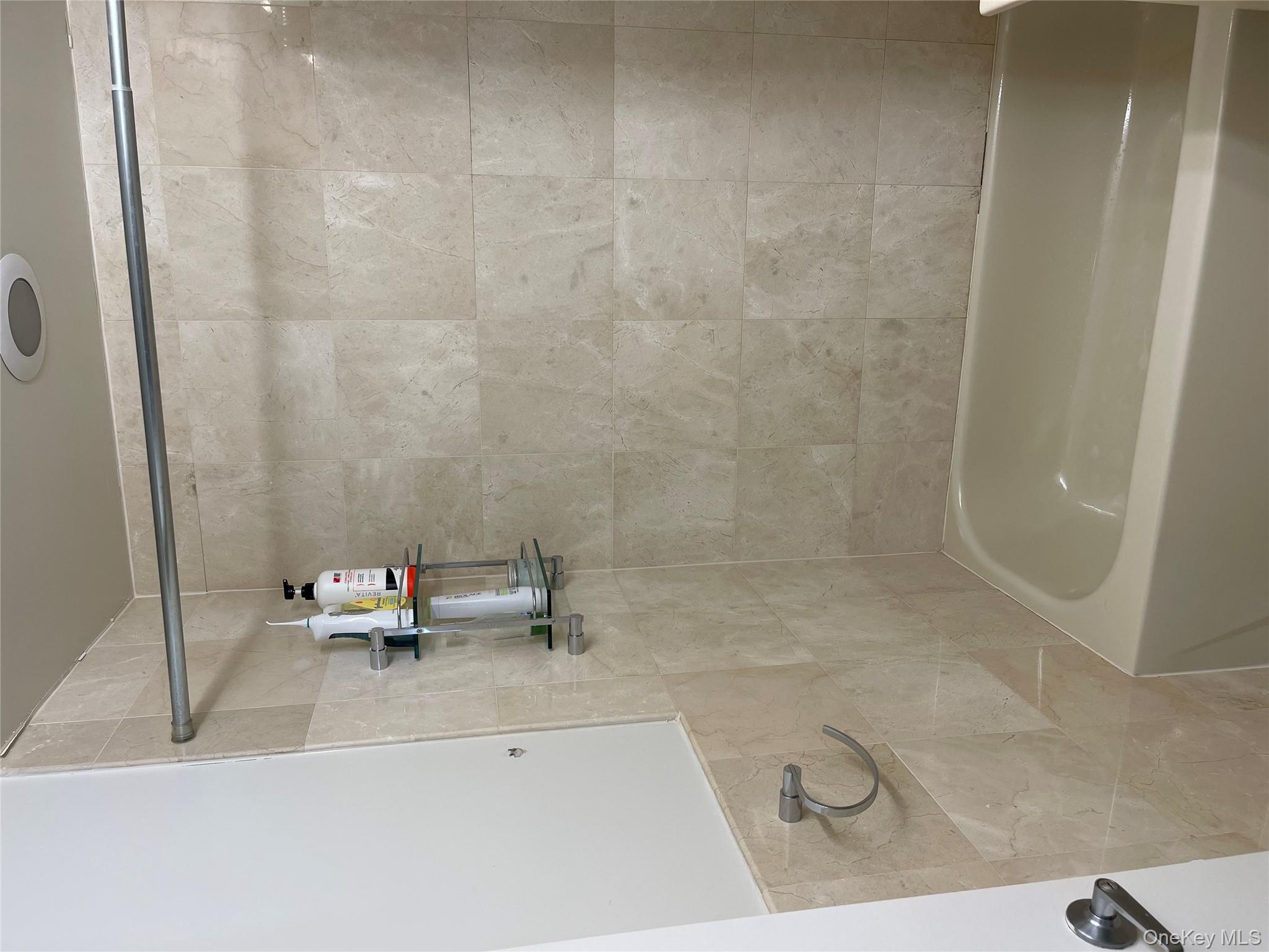 #6 photo, 116-24 GROSVENOR Lane, Kew Gardens , NY 11415