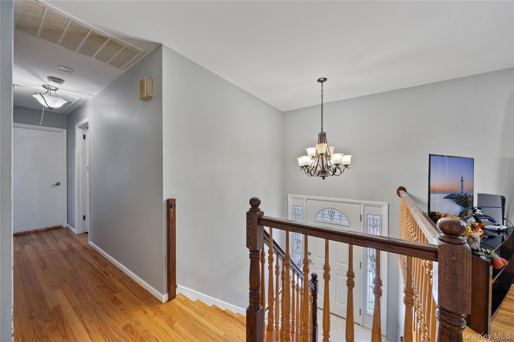 #12 photo, 19 Apple Blossom Court, Airmont , NY 10952