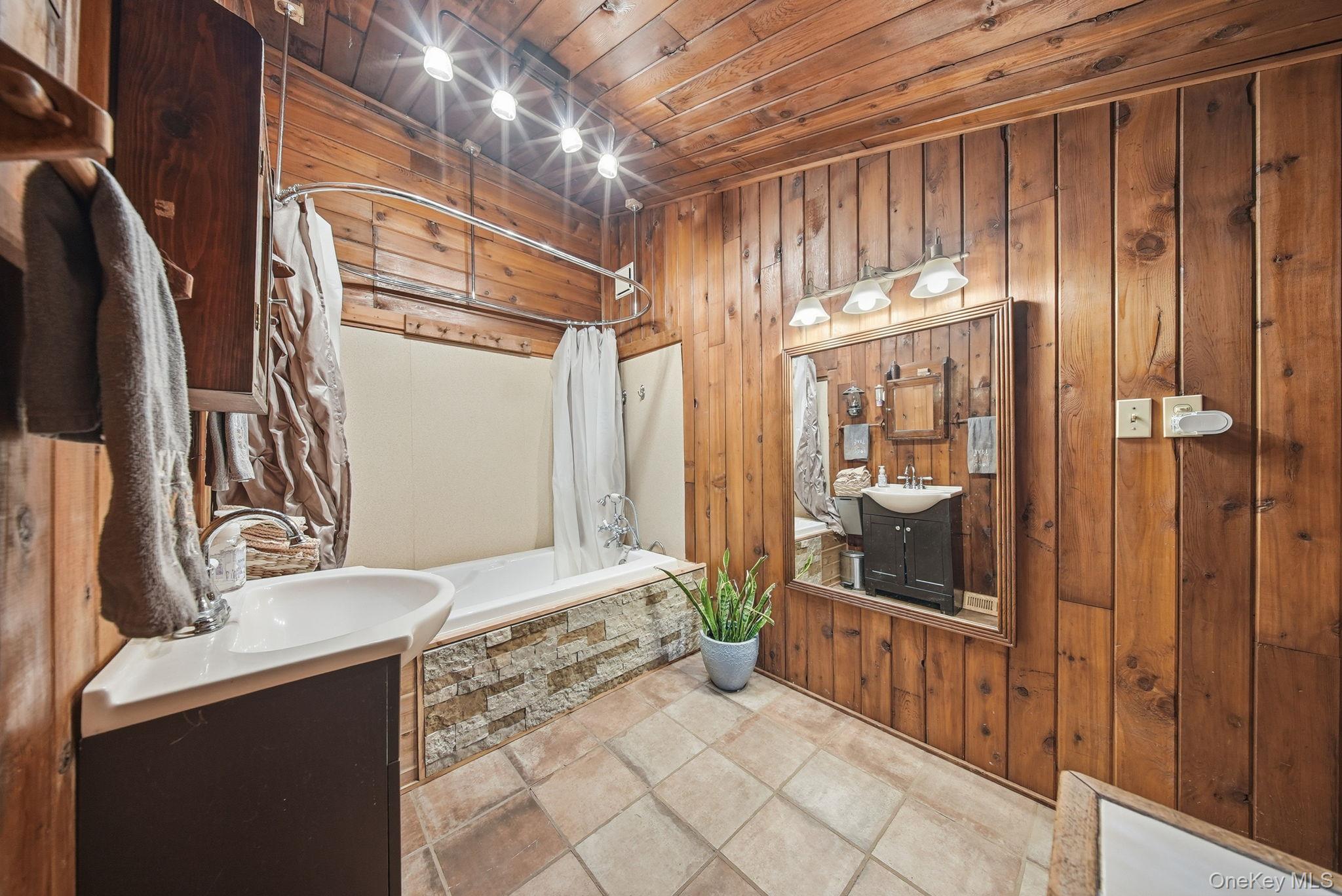 #20 photo, 747 Oakland Valley Road, Cuddebackville , NY 12729