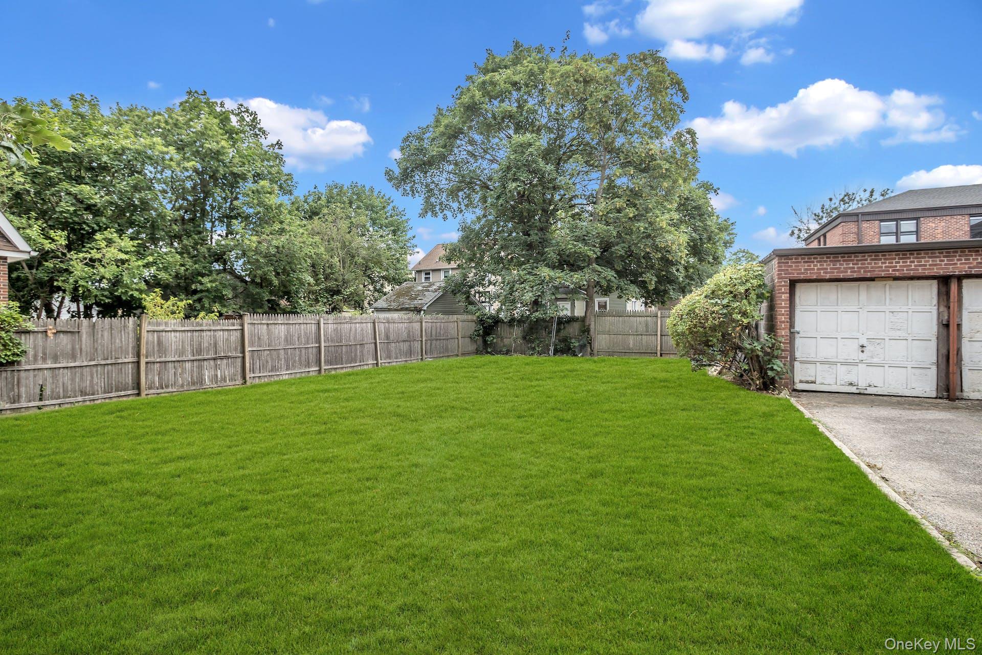 #11 photo, 115 Long Beach Road, Hempstead , NY 11550