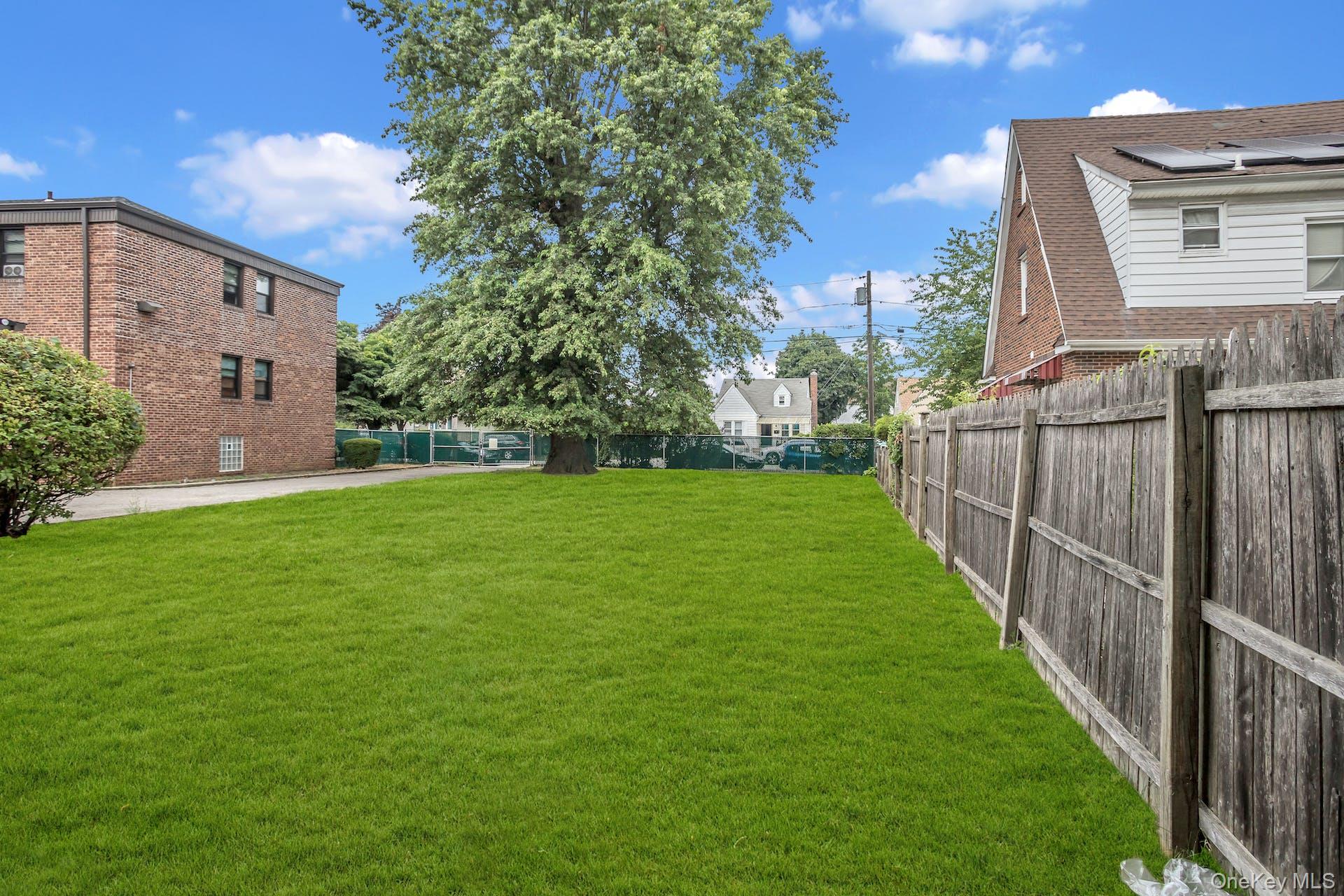 #12 photo, 115 Long Beach Road, Hempstead , NY 11550