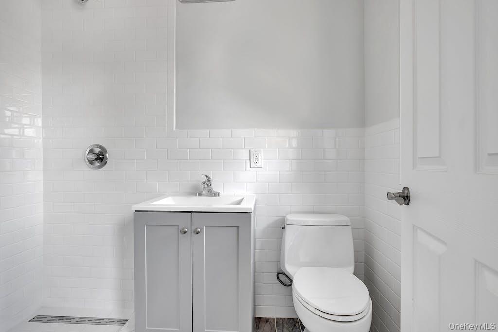 #7 photo, 115 Long Beach Road, Hempstead , NY 11550