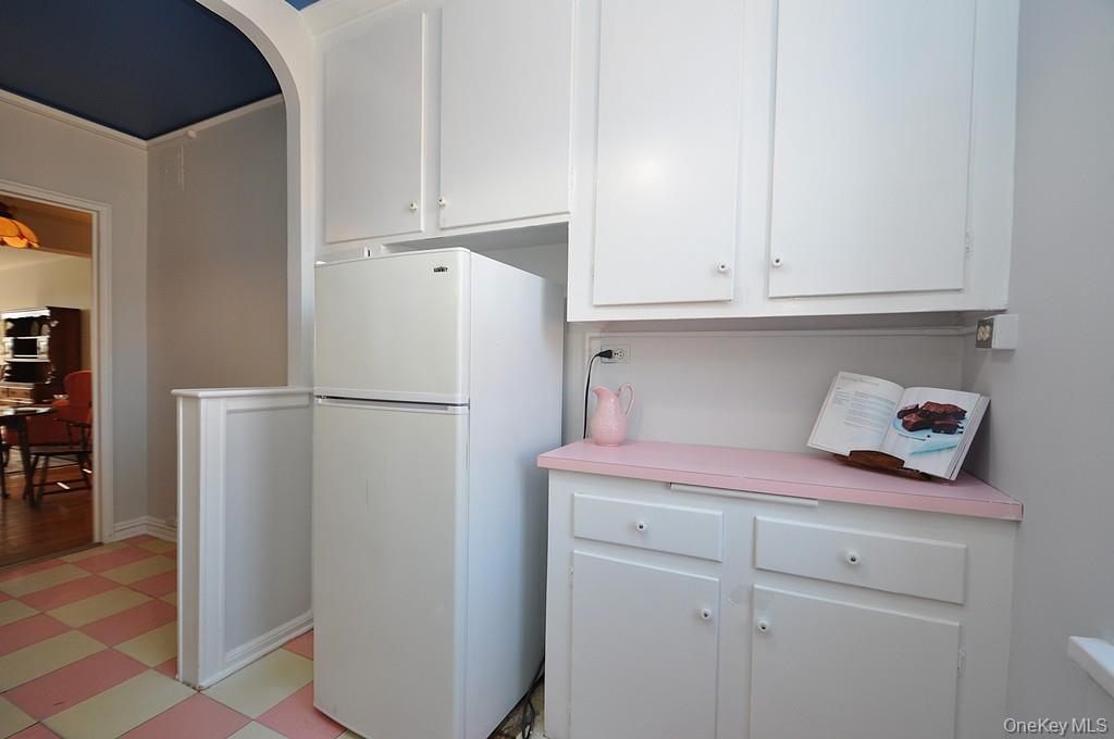 #10 photo, 949 Palmer Road, Bronxville , NY 10708