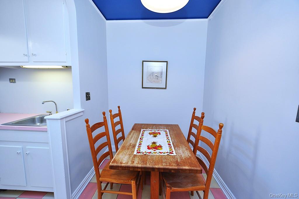 #17 photo, 949 Palmer Road, Bronxville , NY 10708