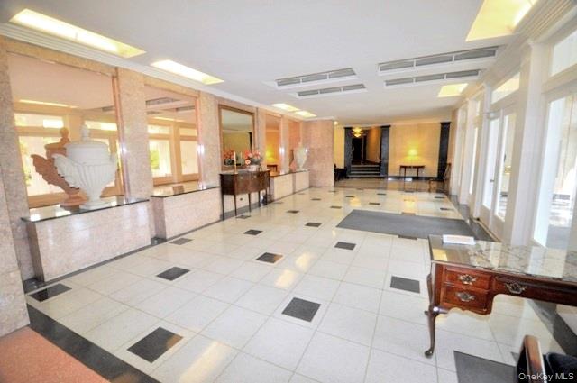 #5 photo, 949 Palmer Road, Bronxville , NY 10708