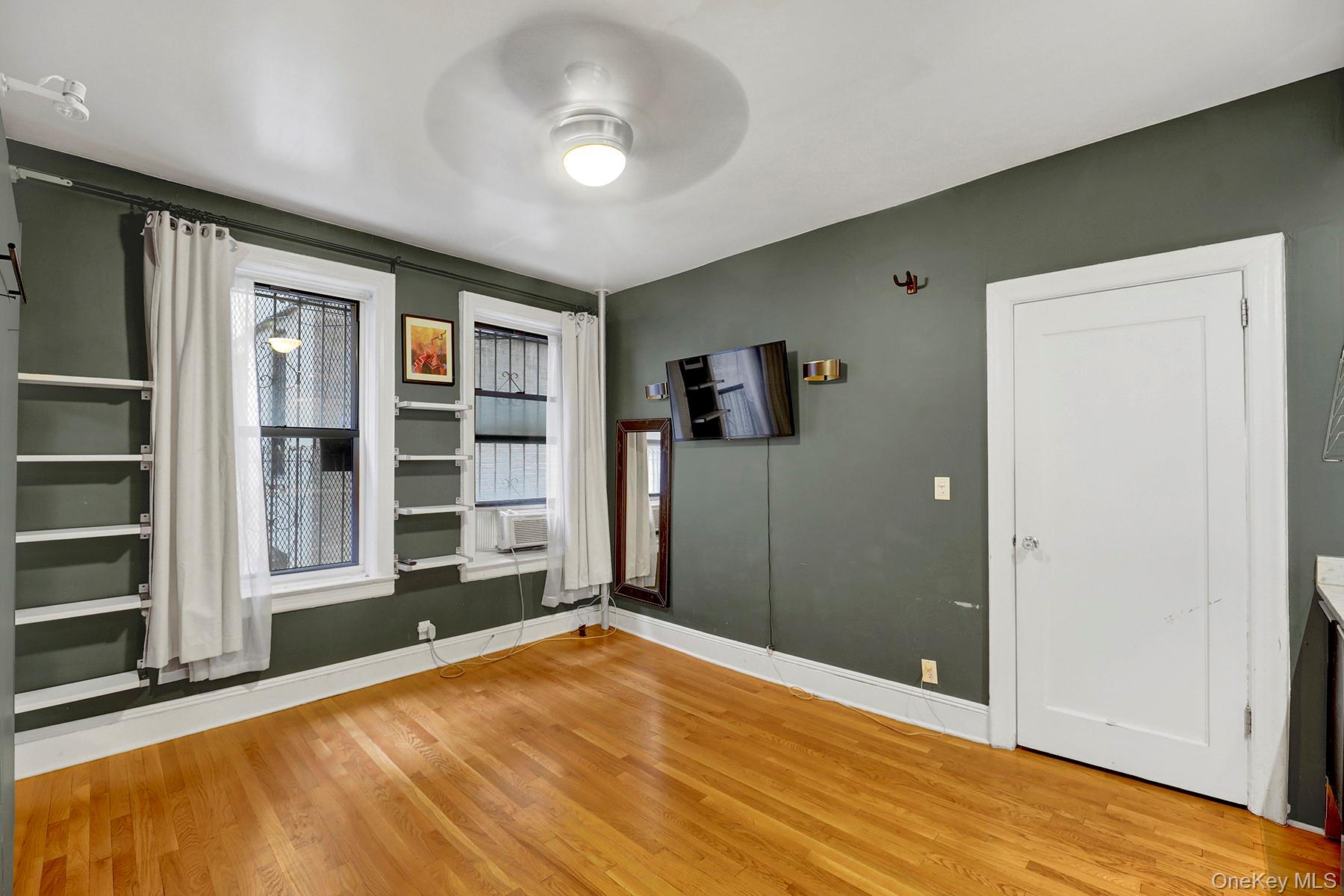 #4 photo, 400 Lincoln Place, Brooklyn , NY 11238