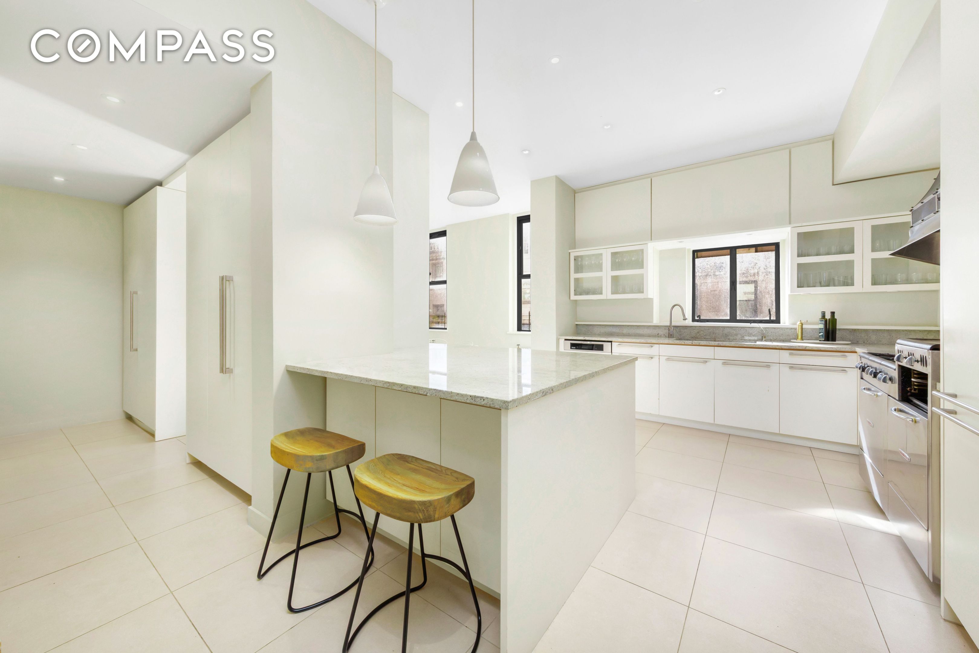 #8 photo, 990 5th Avenue, Upper East Side , NY 10075