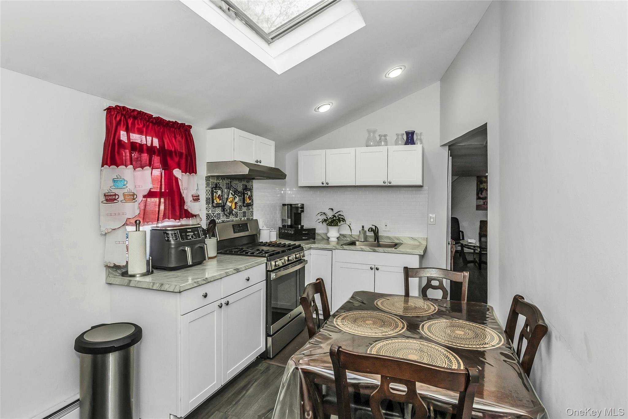 #19 photo, 1541 Bellmore Road, North Bellmore , NY 11710