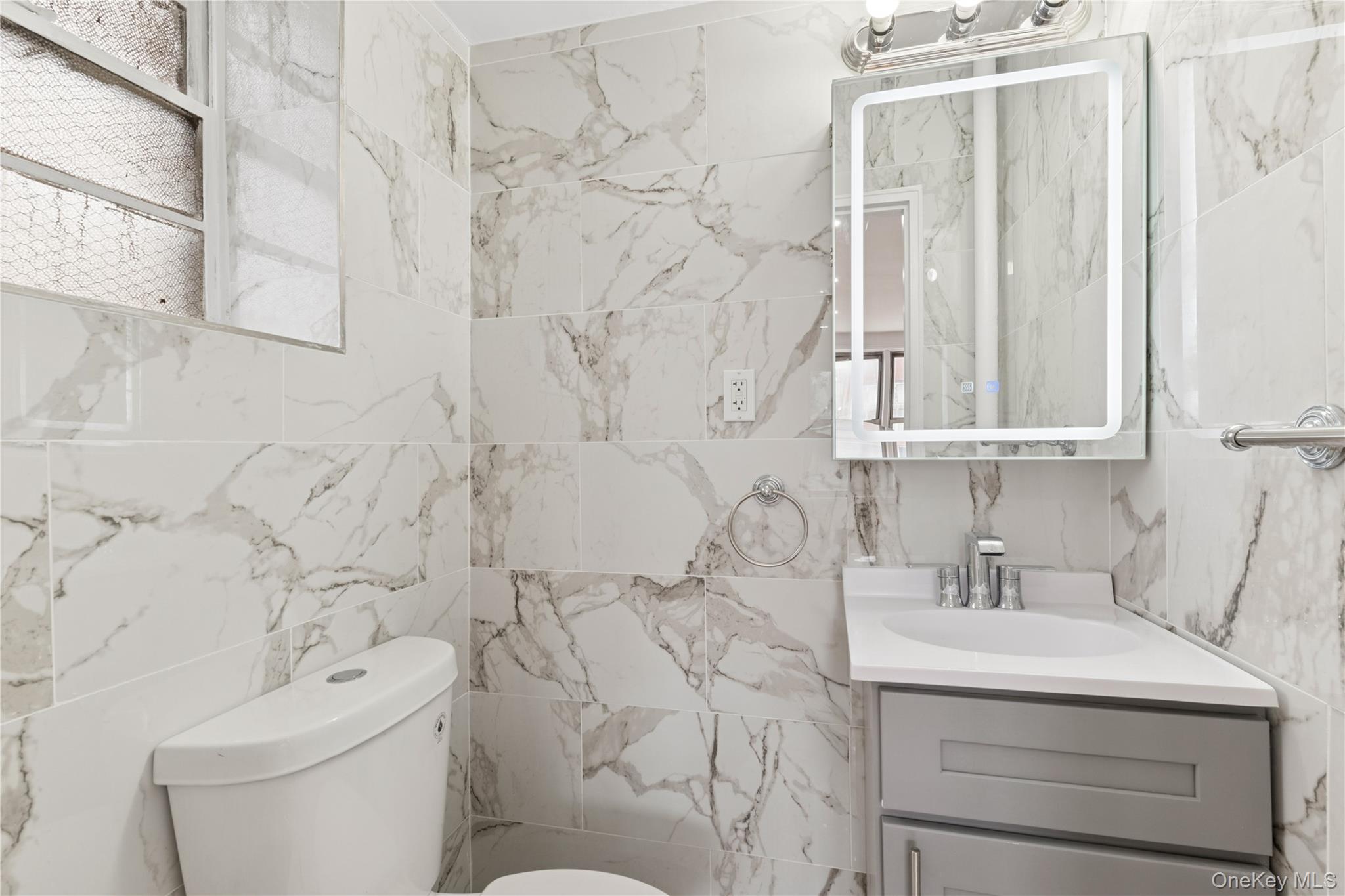 #18 photo, 67-30 Clyde Street, Forest Hills , NY 11375