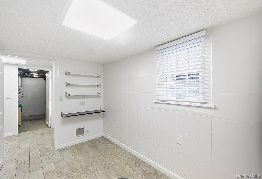 #18 photo, 65 Bedford Avenue, Westbury , NY 11590