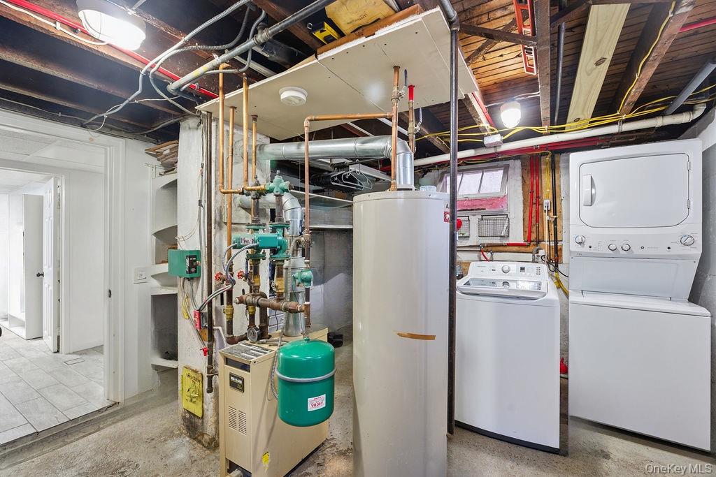 #20 photo, 65 Bedford Avenue, Westbury , NY 11590