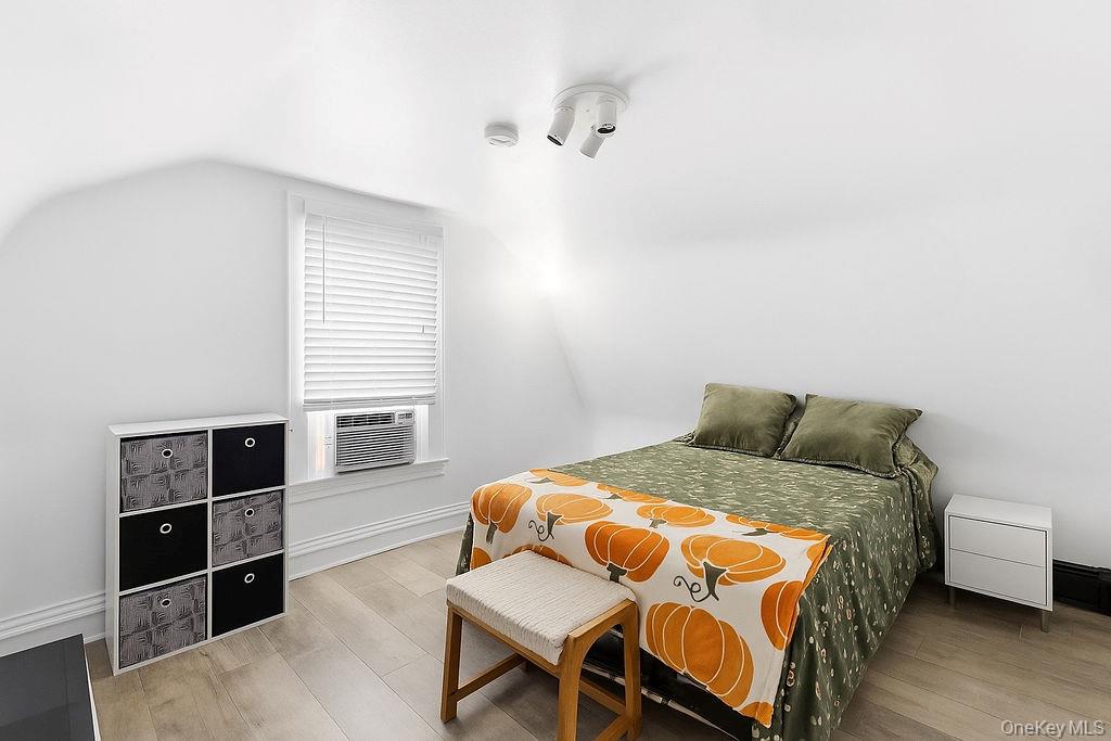 #8 photo, 65 Bedford Avenue, Westbury , NY 11590