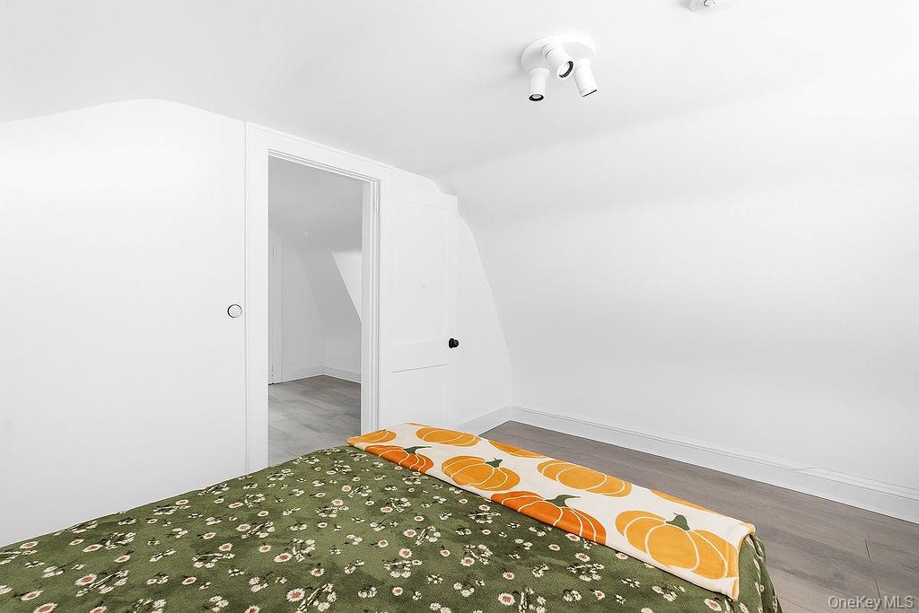 #9 photo, 65 Bedford Avenue, Westbury , NY 11590