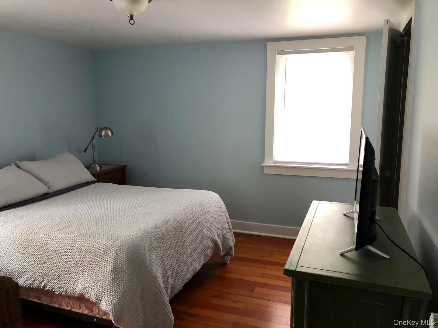 #4 photo, Hampton Bays, Hampton Bays , NY 11946