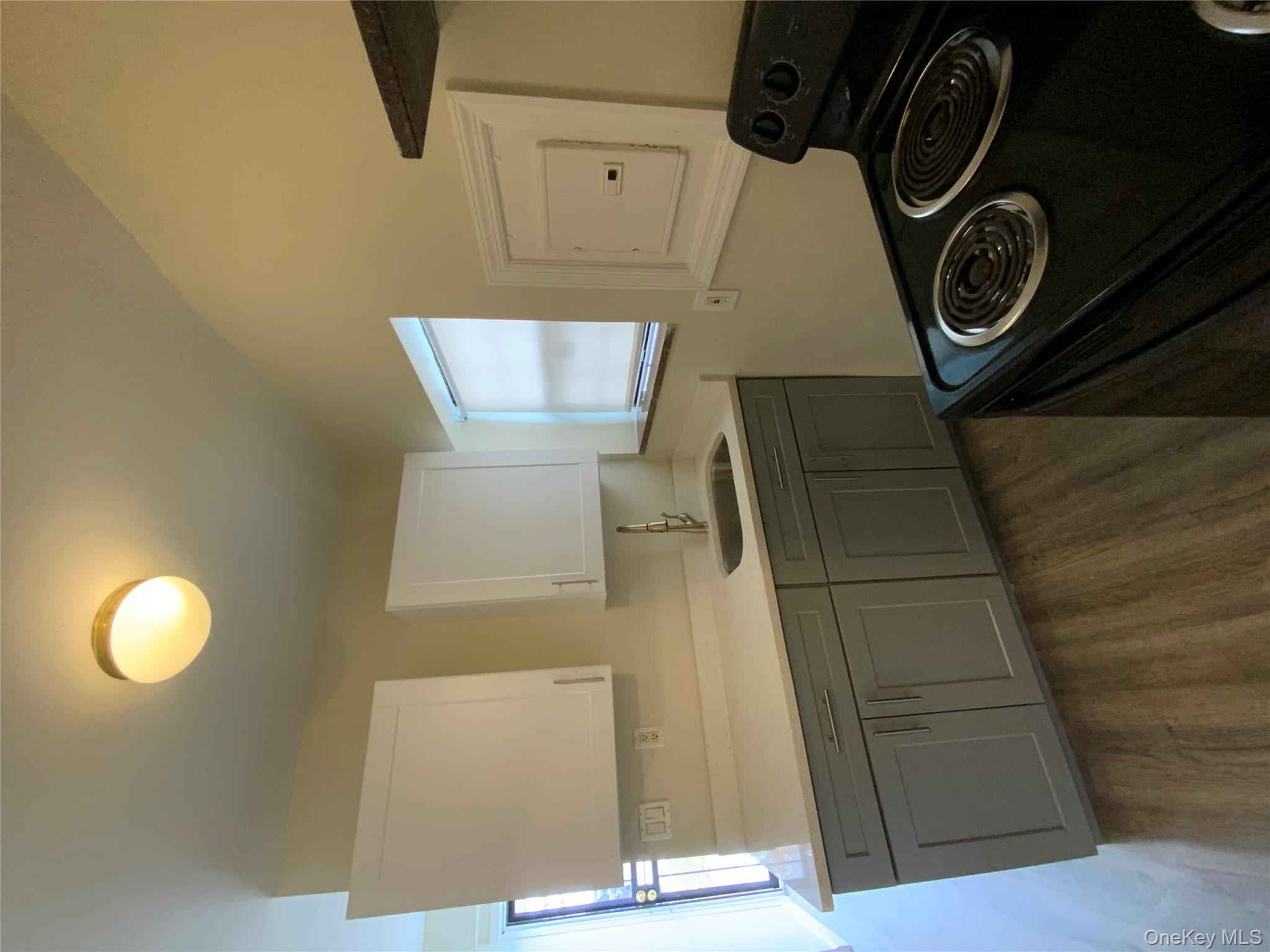 #7 photo, 76 Garden City Avenue, Wyandanch , NY 11798