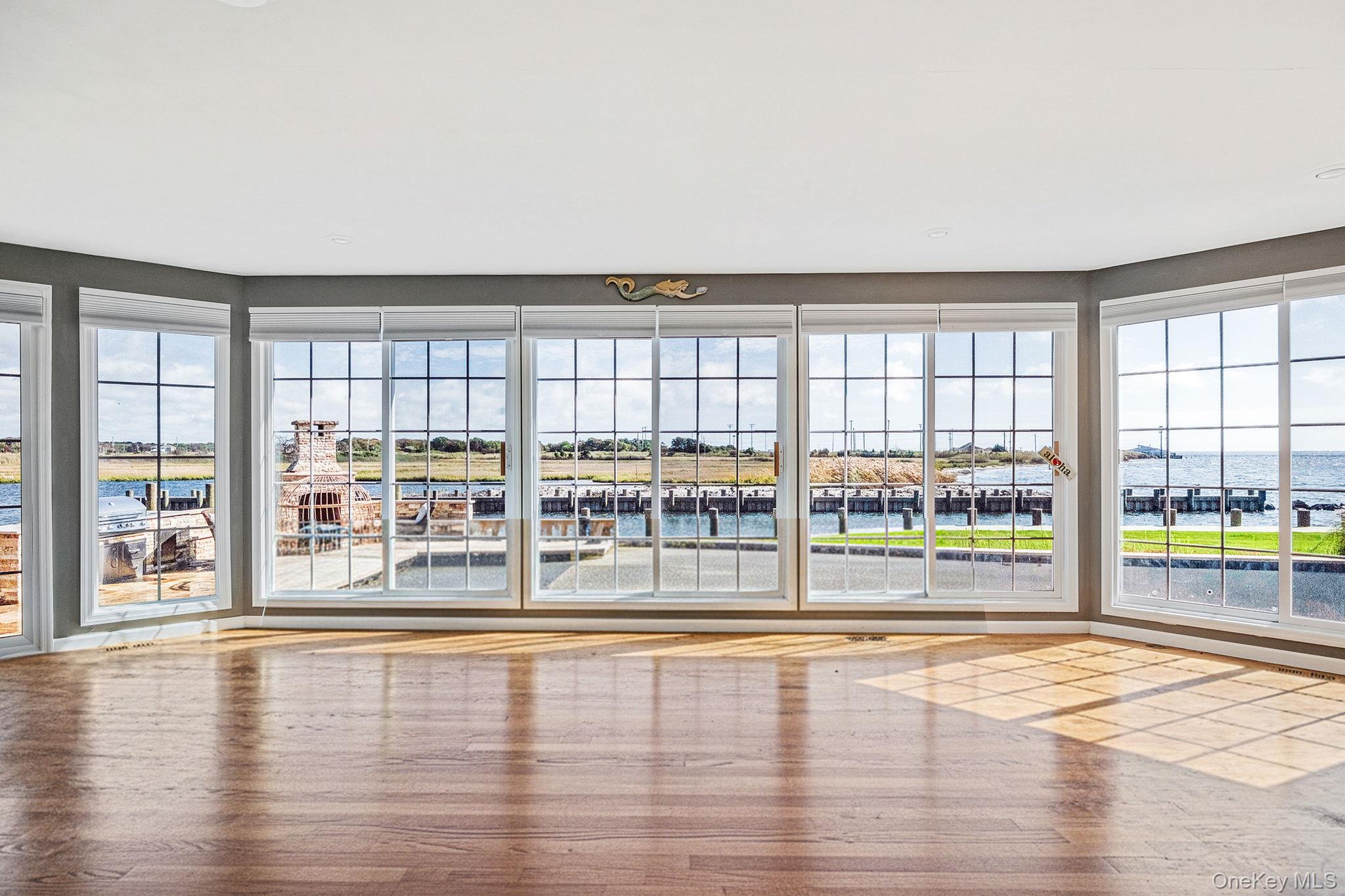 #13 photo, 175 The Helm, East Islip , NY 11730