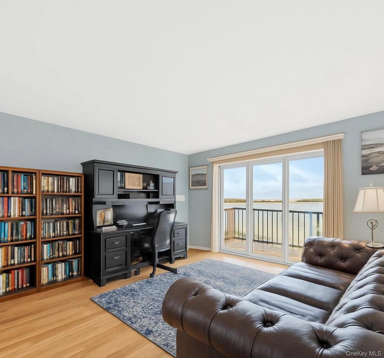 #18 photo, 175 The Helm, East Islip , NY 11730