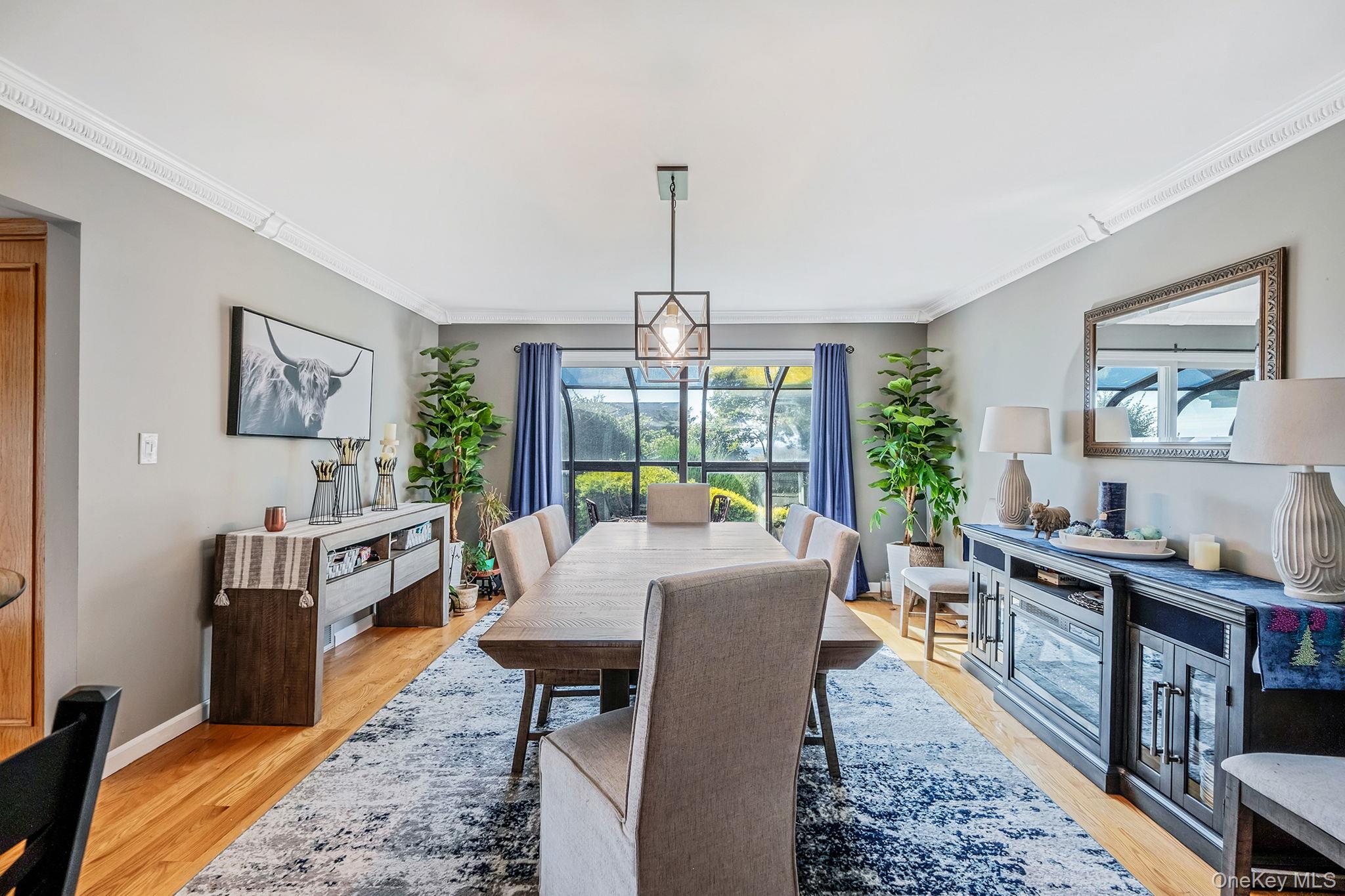 #6 photo, 175 The Helm, East Islip , NY 11730