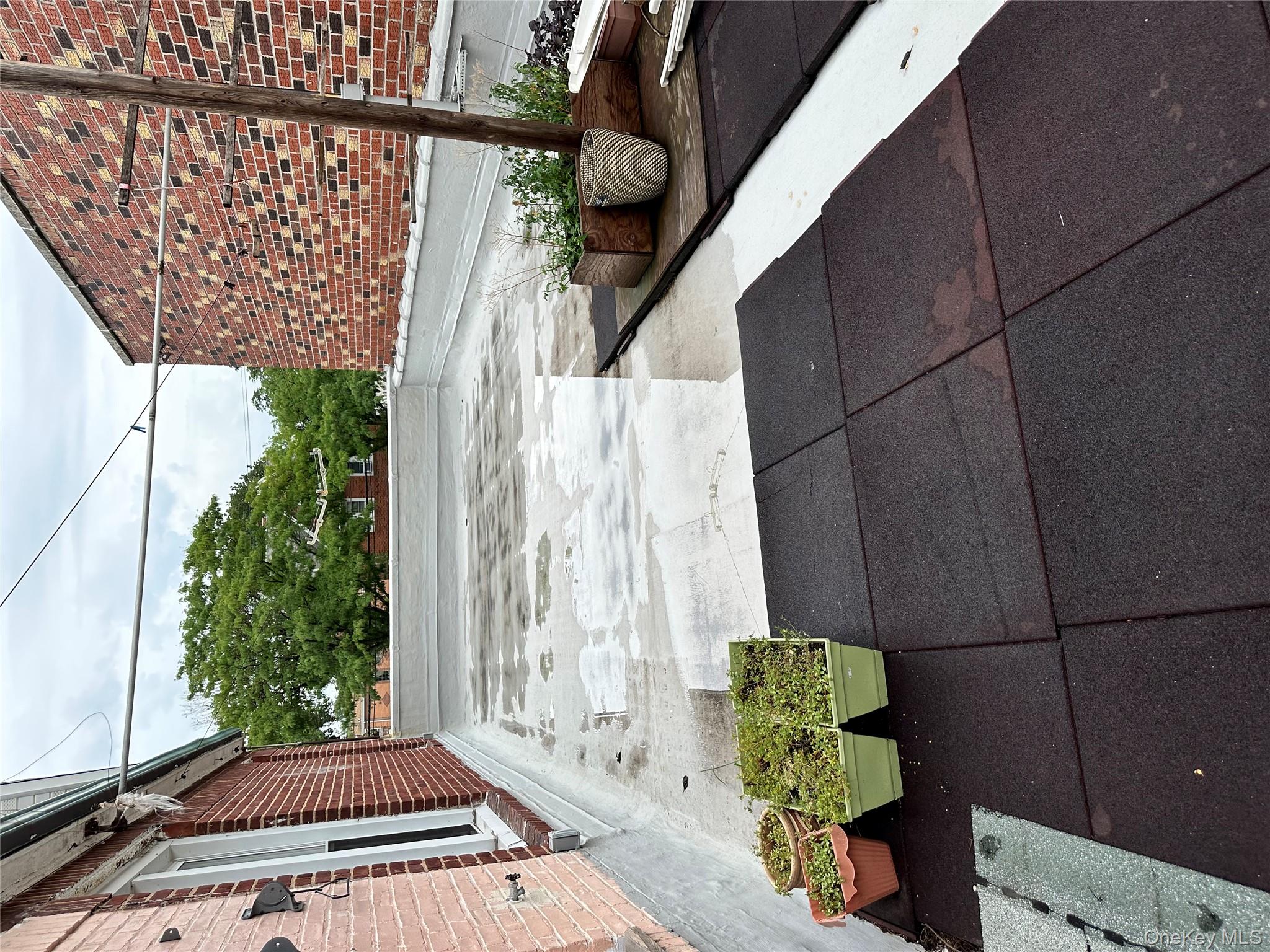 #8 photo, 77-02 164 Street, Fresh Meadows , NY 11366