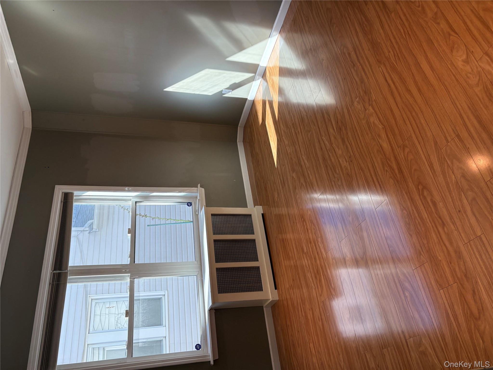 #6 photo, 176 Garfield Avenue, Mineola , NY 11501