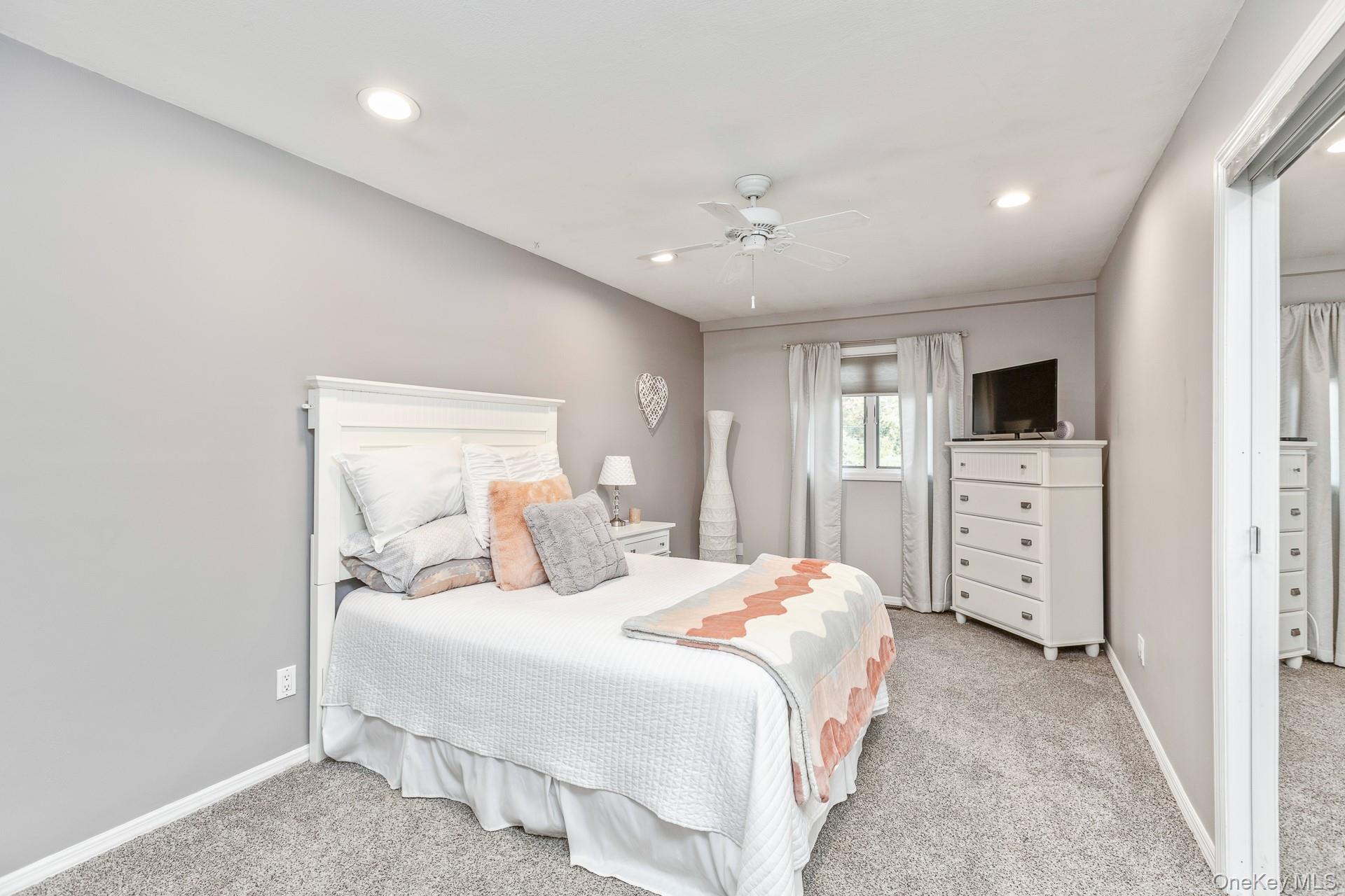 #17 photo, 74 Lauren Avenue, Dix Hills , NY 11746