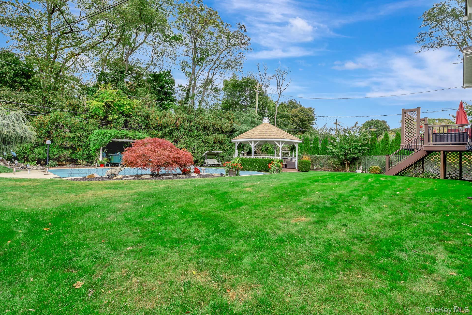 #3 photo, 74 Lauren Avenue, Dix Hills , NY 11746