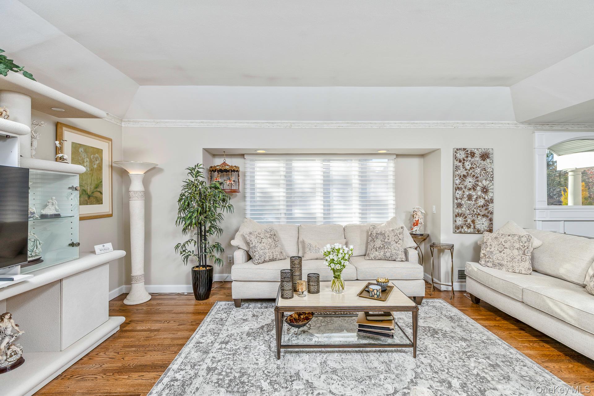 #8 photo, 74 Lauren Avenue, Dix Hills , NY 11746