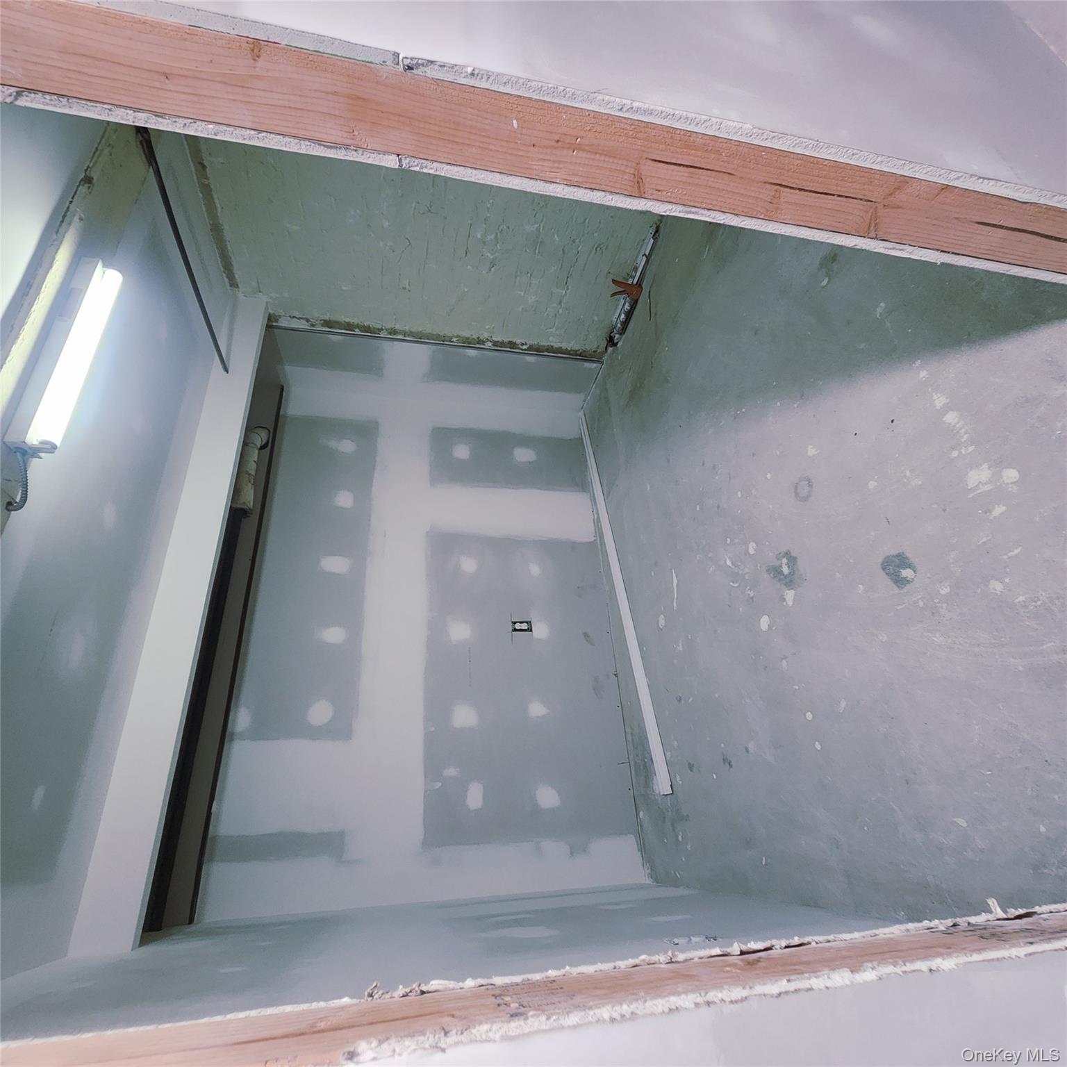 #13 photo, 655 Woodward Avenue, Ridgewood , NY 11385