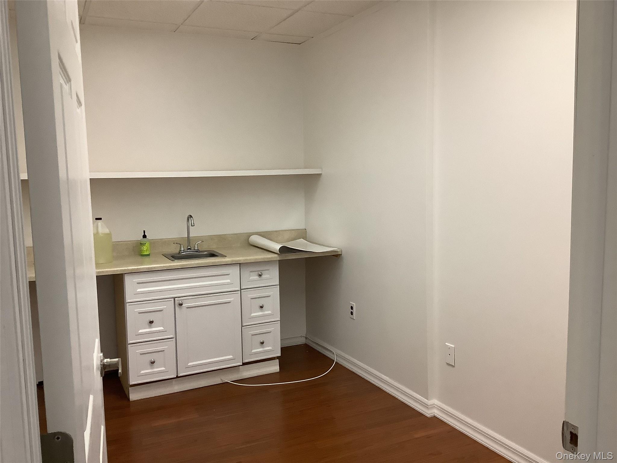 #16 photo, 93-95 Jackson Avenue, Syosset , NY 11791