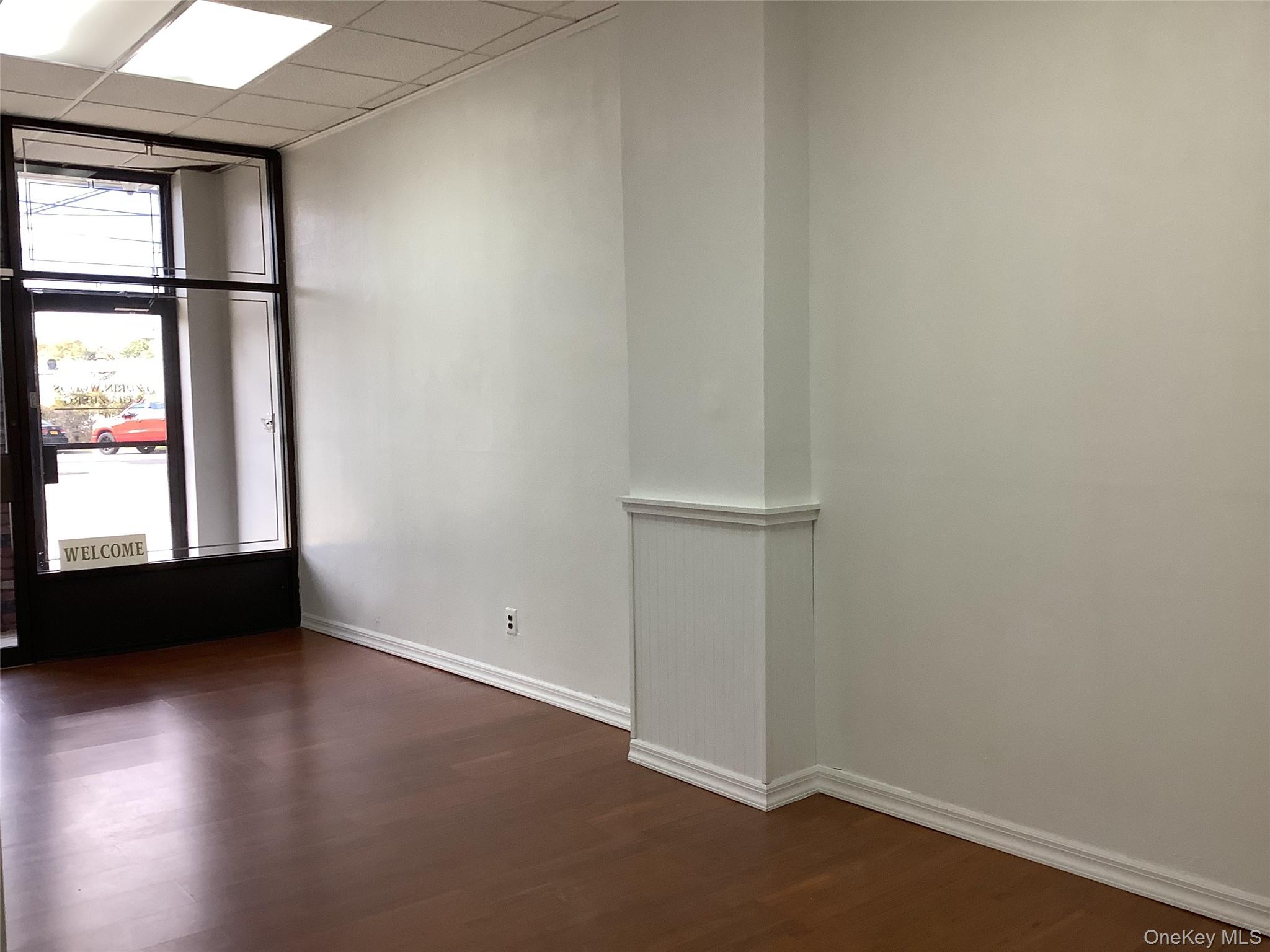 #19 photo, 93-95 Jackson Avenue, Syosset , NY 11791