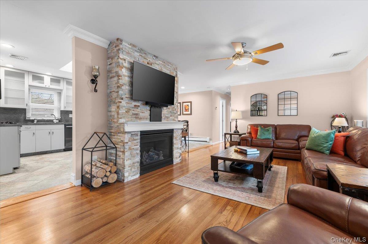 #4 photo, 1321 Manor Lane, Bay Shore , NY 11706