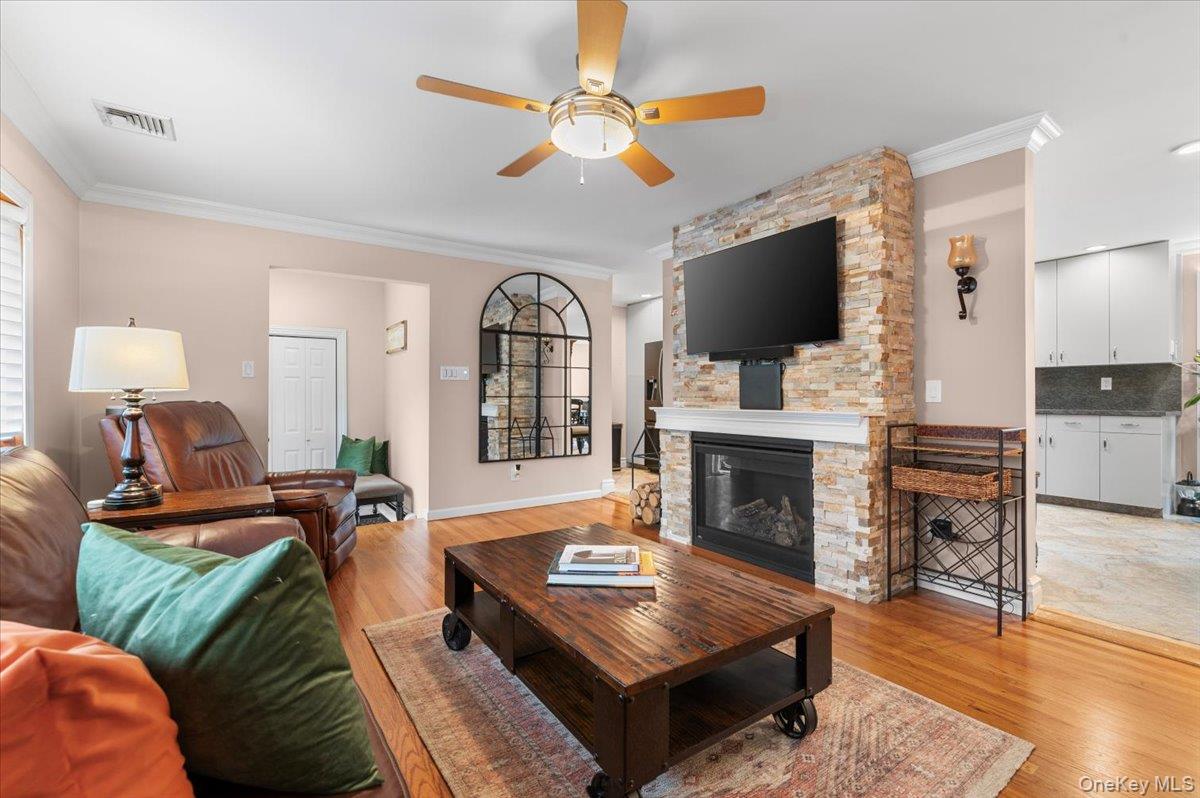 #5 photo, 1321 Manor Lane, Bay Shore , NY 11706