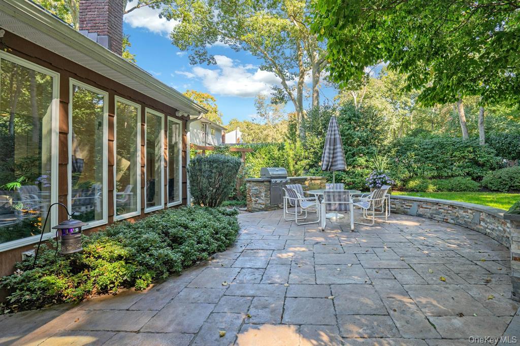 #4 photo, 87 McCulloch Drive, Dix Hills , NY 11746