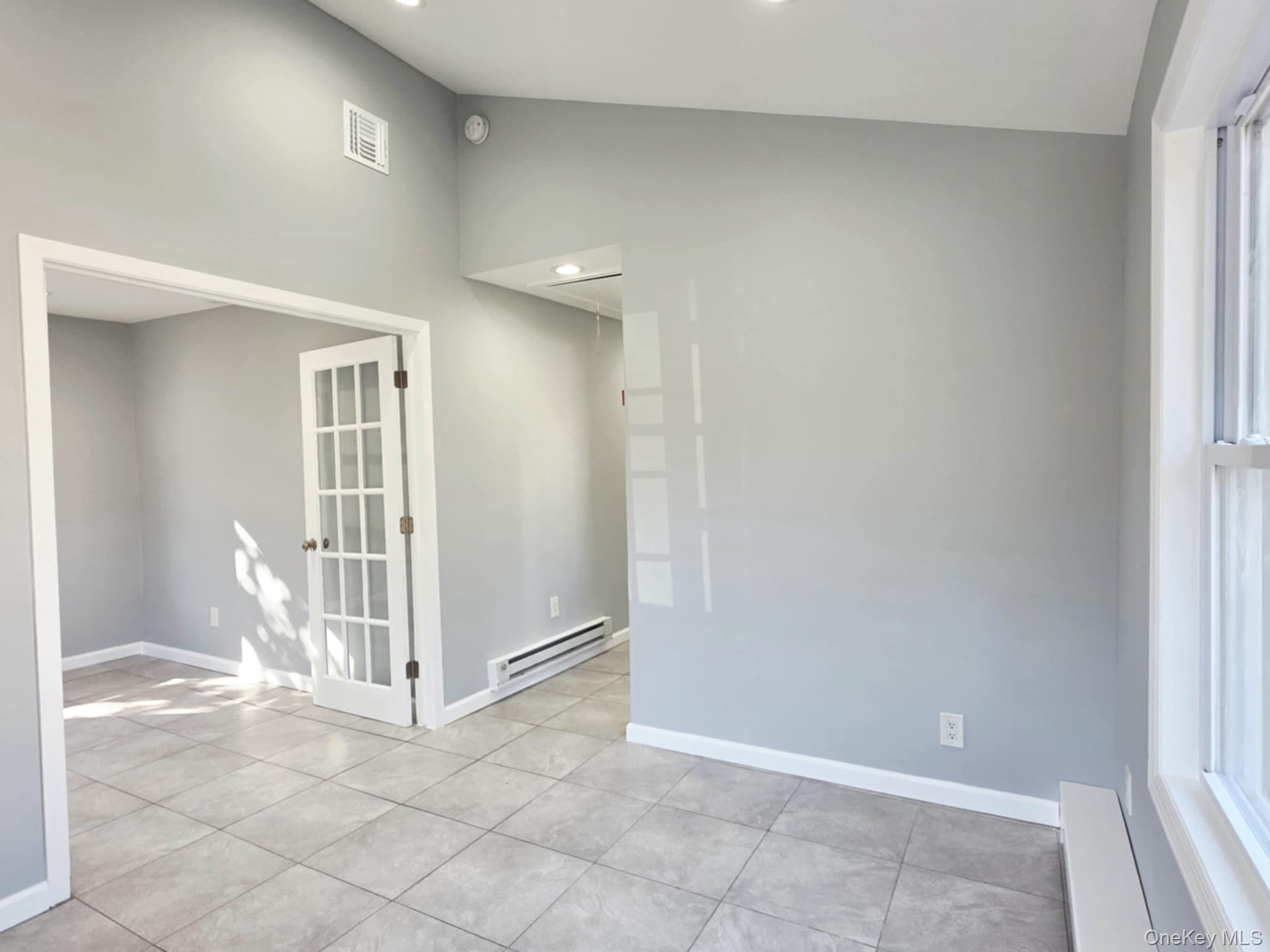 #4 photo, 42 Oak Drive, Riverhead , NY 11901