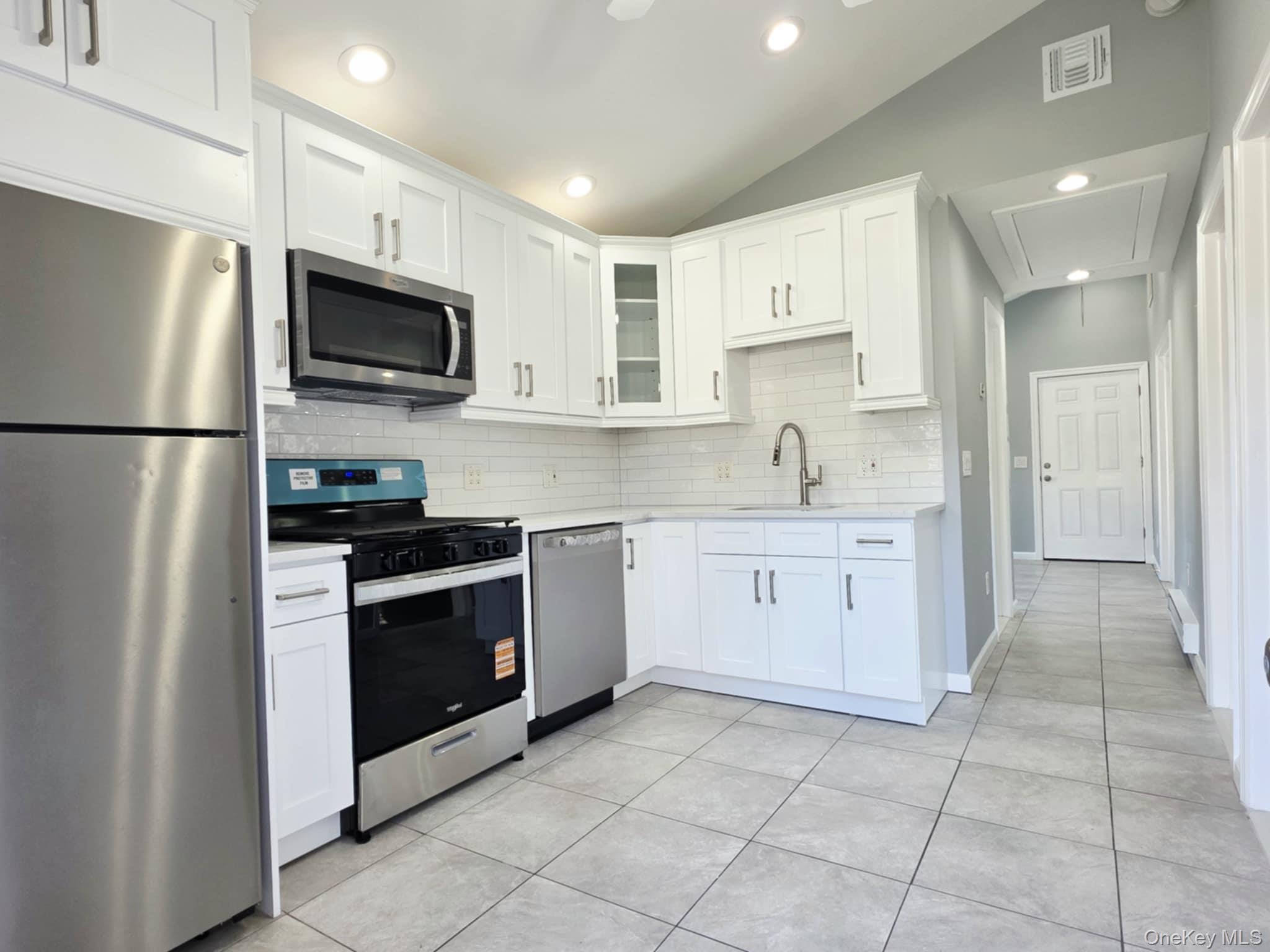 #9 photo, 42 Oak Drive, Riverhead , NY 11901