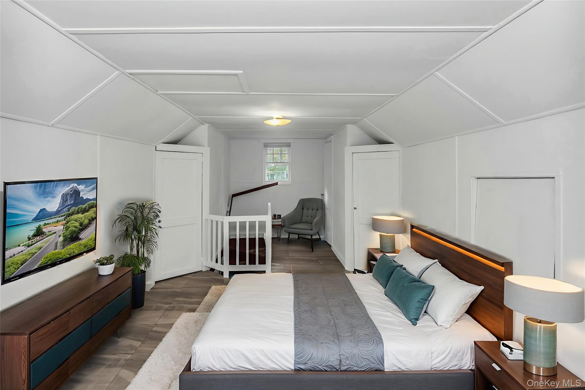 #19 photo, 251 N Long Beach Avenue, Freeport , NY 11520