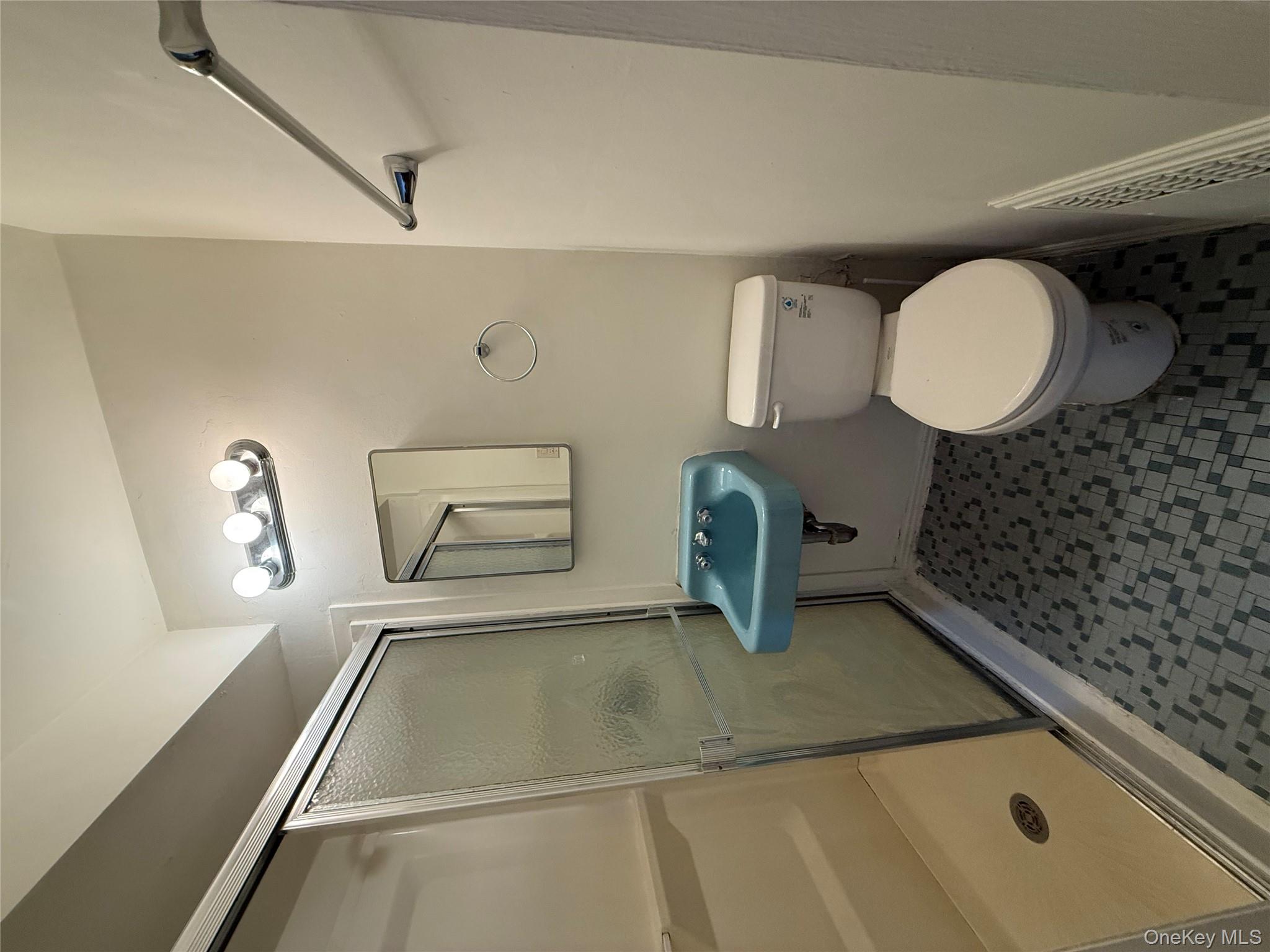 #11 photo, 301A Copiague Place, Copiague , NY 11726